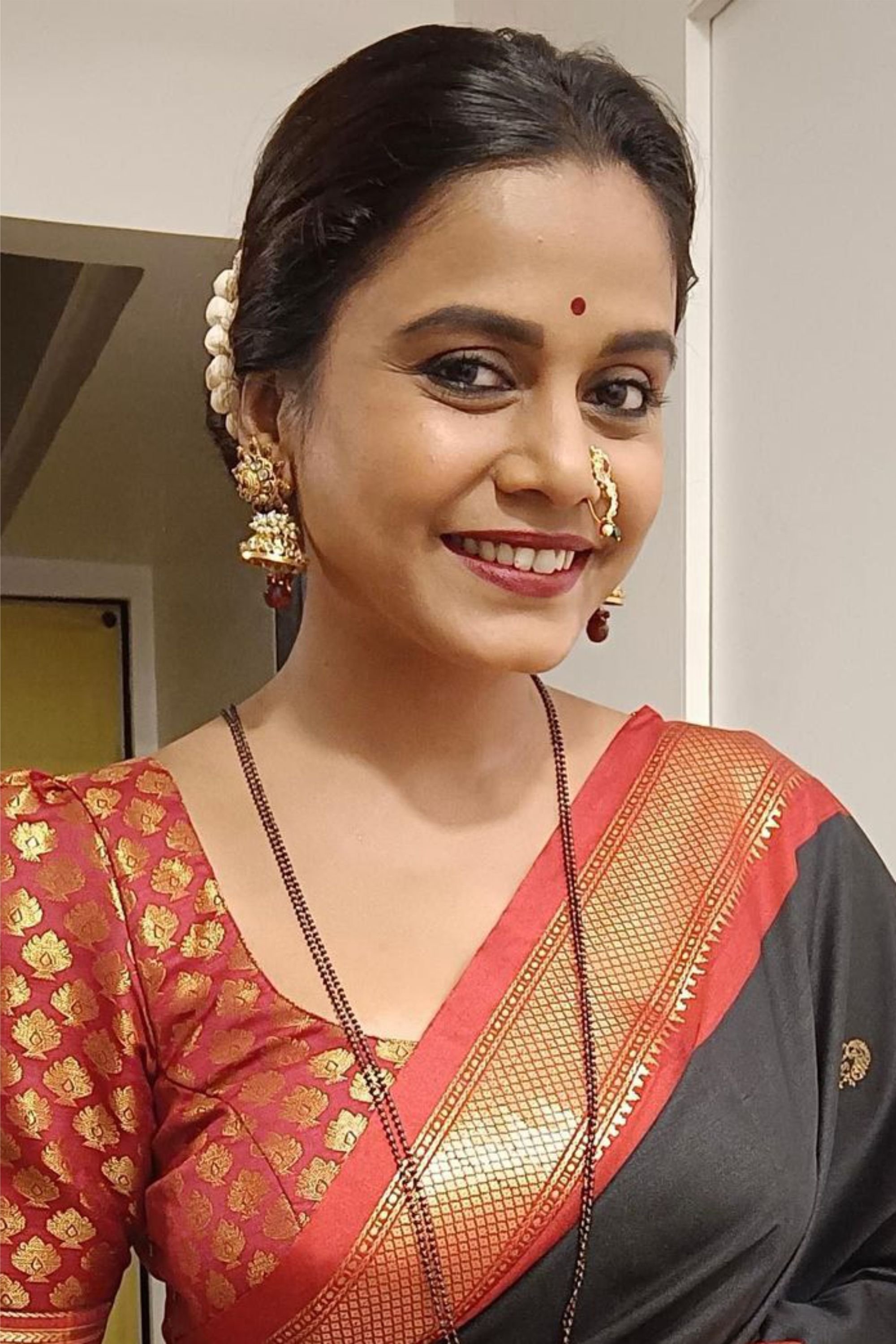 Hemangi Kavi()