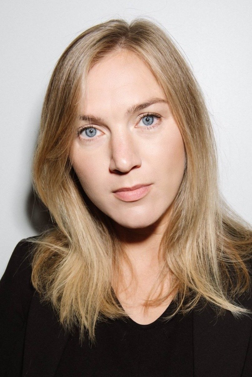 Laima Akstinaite()