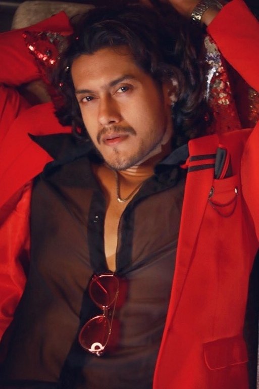 Saurav Chakrabarti()